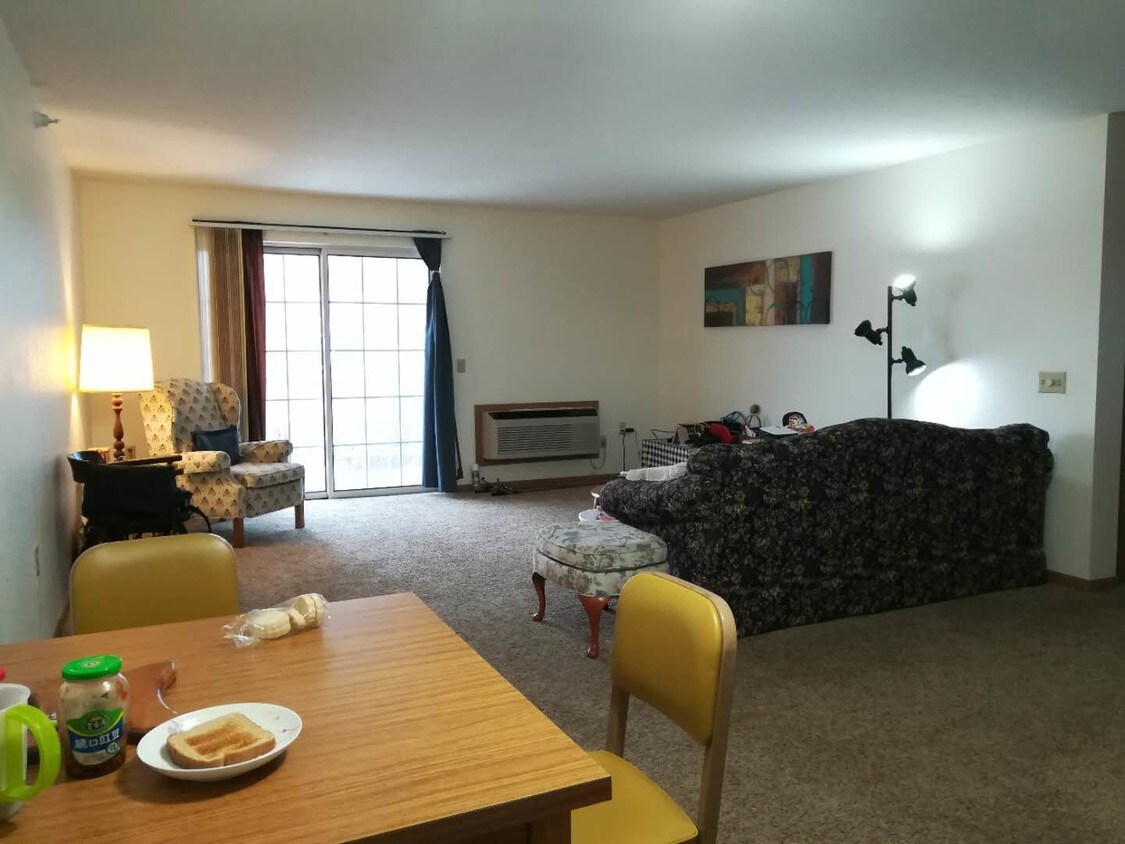 Primary Photo - 160 Stonebridge Rd