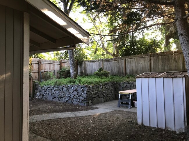 7834 Patio desde la esquina NE - 7834 Custer Rd W