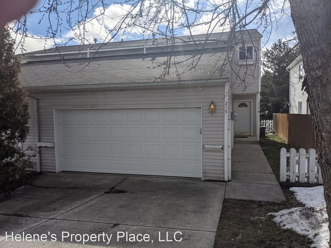 Primary Photo - 3 br, 2.5 bath House - 259 NW Clay Court