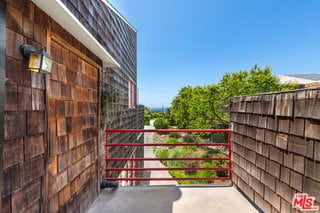 Foto del edificio - 29233 Heathercliff Rd