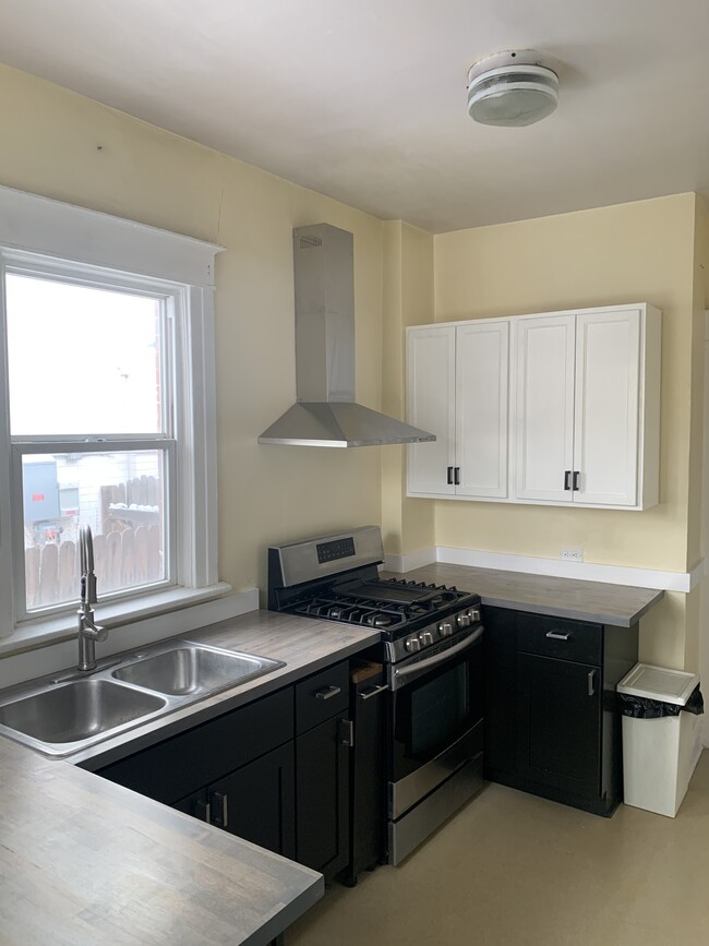 Remodeled Kitchen - 549 N Pennsylvania St