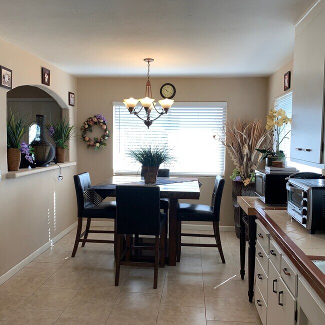 Foto del edificio - 358 Larkin St