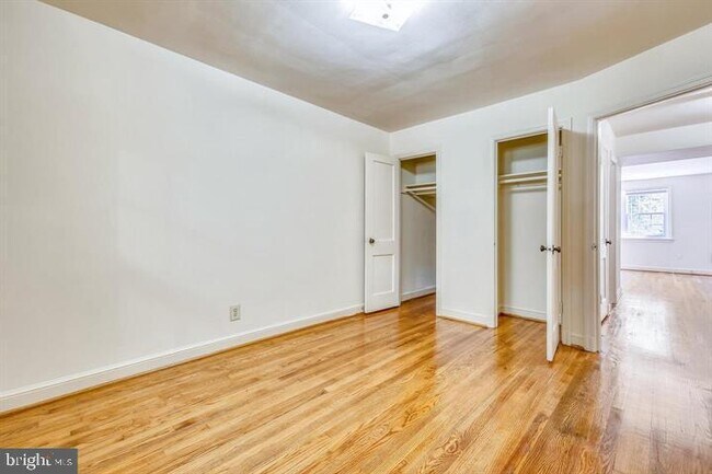 Foto del edificio - 7814 Tilbury St