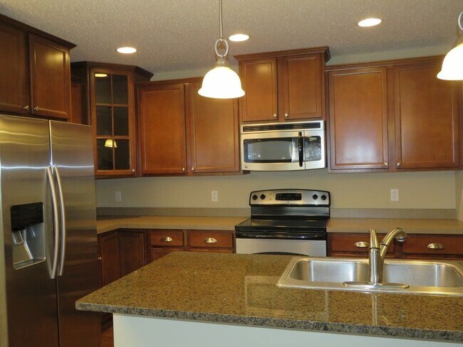 Building Photo - 3471 Maureen Ln