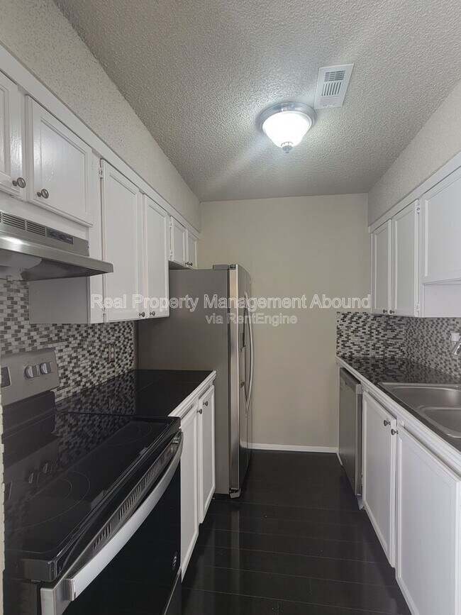 Foto del edificio - 6724 S Lewis Ave