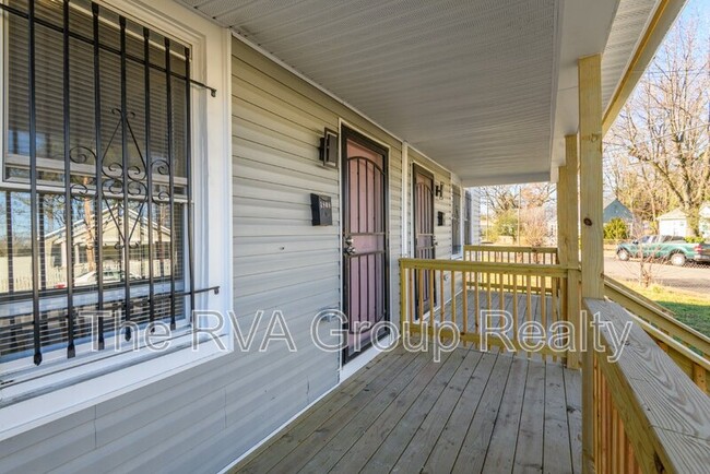 Building Photo - 1808 Mansion Ave
