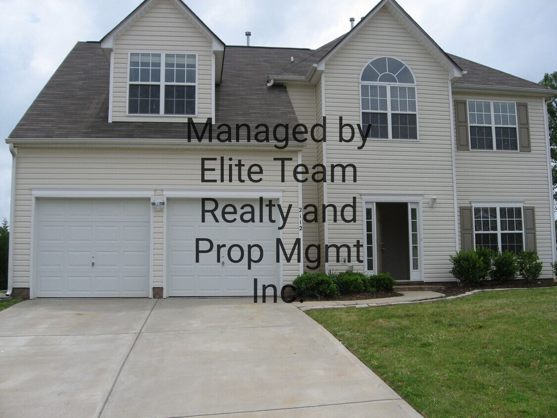 2112 Trace Creek...4 bed 2.5 bath home in House Rental in Waxhaw, NC