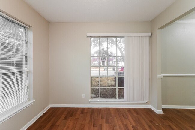 Building Photo - 1443 Autumn Dawn Ct