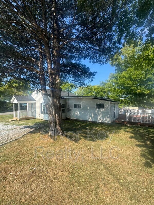 Foto principal - 900 Georgia Ave