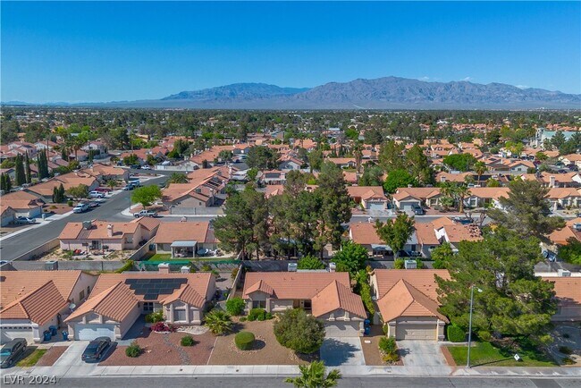 Foto del edificio - 6428 Chippindale Ln