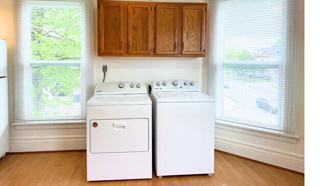 Full size washer and dryer - 500 N Henry St