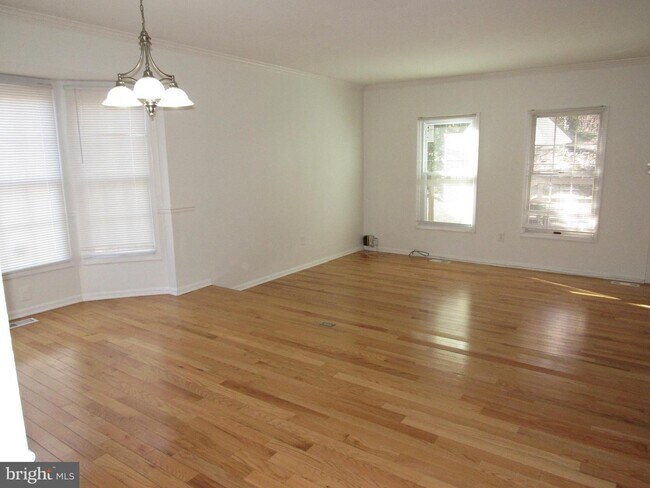 Foto del edificio - 8220 Greenspire Terrace