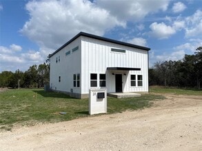Building Photo - 31 Heathrow Ln