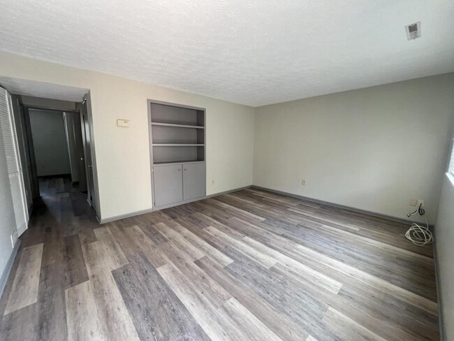 Foto del edificio - 355 E 20th Ave