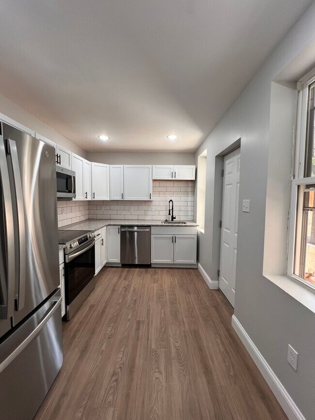 Foto del edificio - Newly Renovated 3 Bedroom 2.5 Bath Home in...