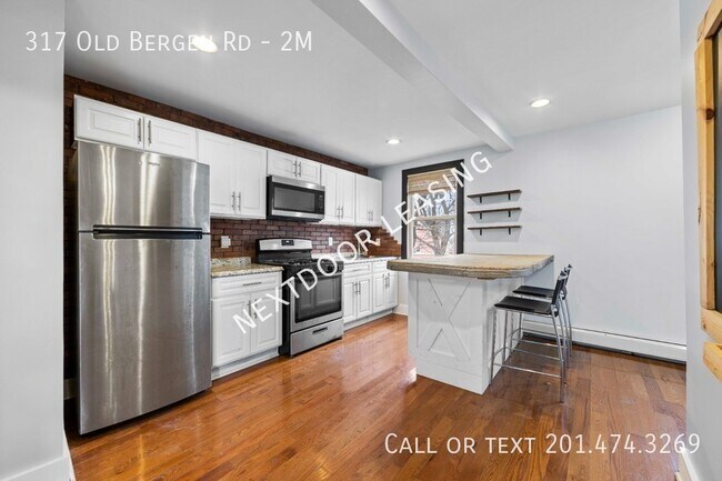 Foto del edificio - 317 Old Bergen Rd