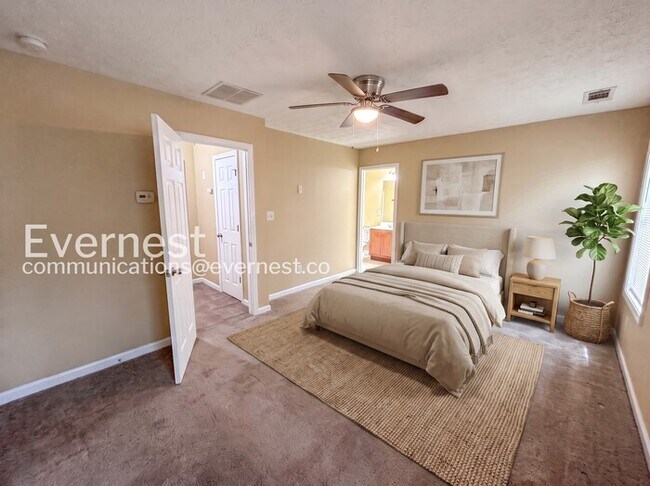 Building Photo - 1403 Little Creek Dr