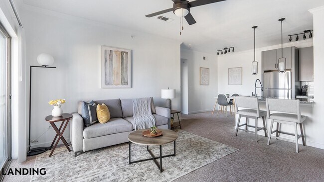 Foto del edificio - 15450 Farm to Market Rd 1325