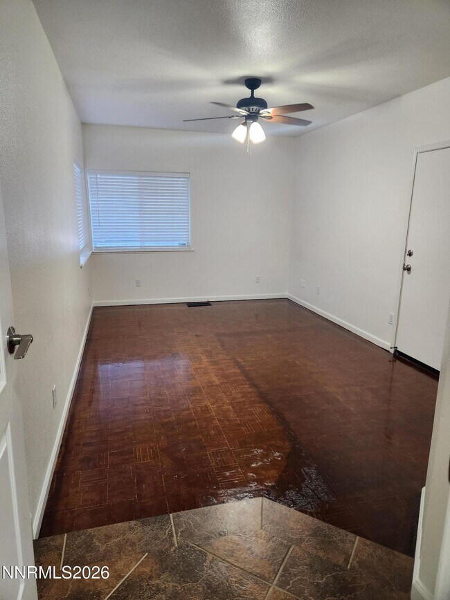 Foto del edificio - 3653 Hemlock Ct