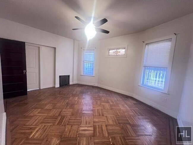 Building Photo - 3 bedroom in BROOKLYN NY 11210