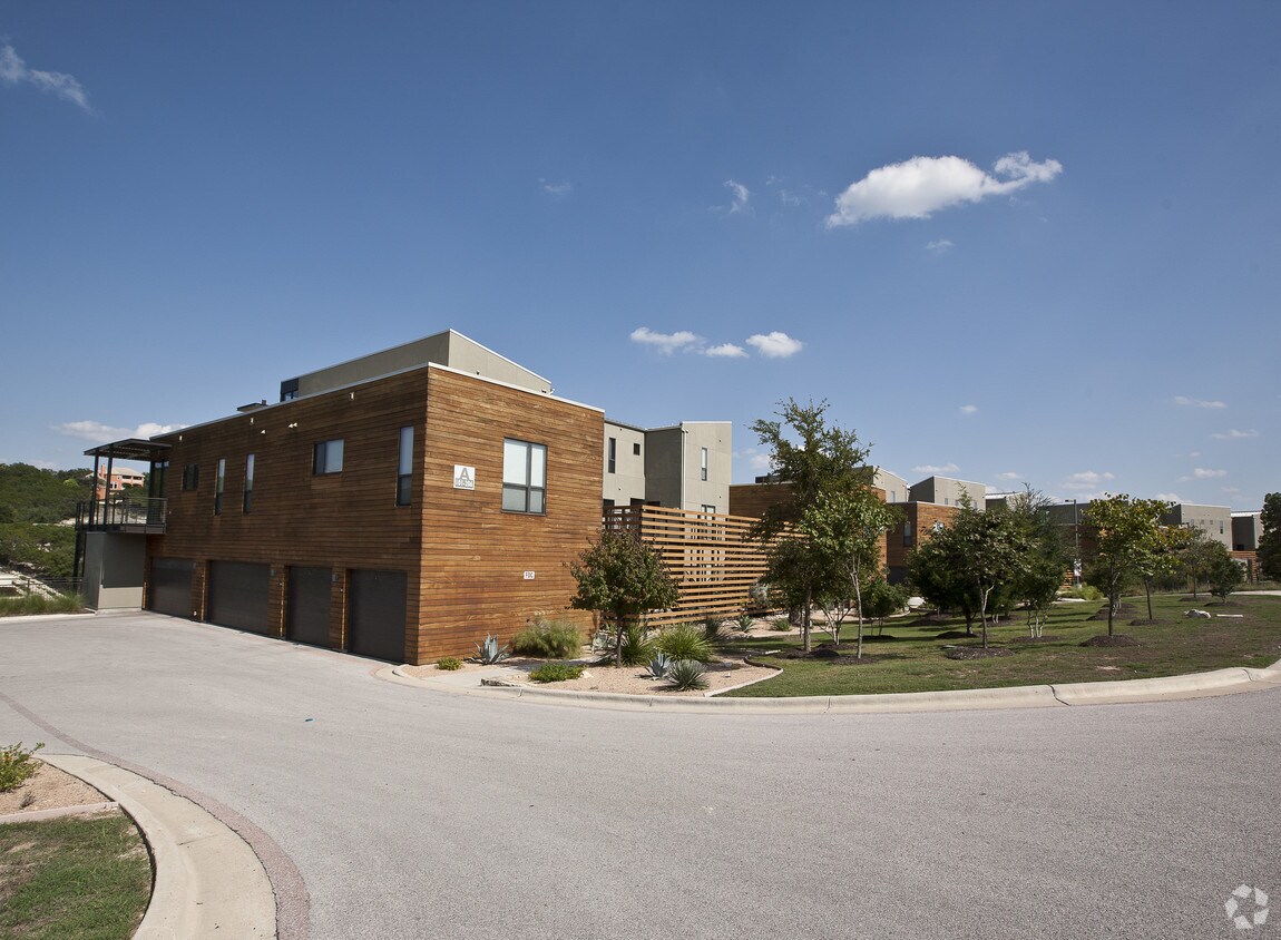 Building Photo - 1101 Ivean Pearson Rd