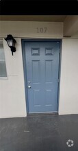 Building Photo - 8060 N Colony Cir