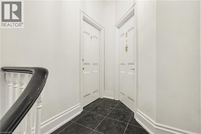 Building Photo - 35 Duke St