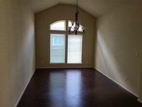 Building Photo - 10318 Bellago Ln