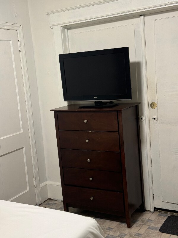 Foto del edificio - 27 Osgood Ave