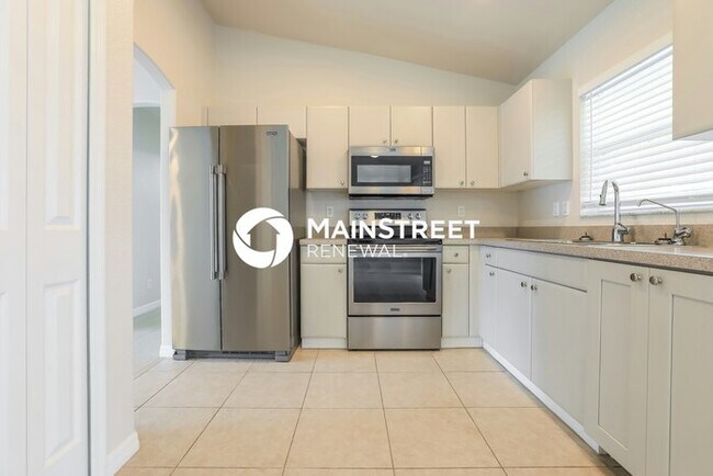 Foto del edificio - 3 Bedroom Pet-Friendly Home in NORTH PORT, FL with Main Street Renewal