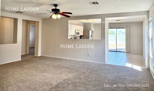 Foto del edificio - 11776 W Larkspur Rd