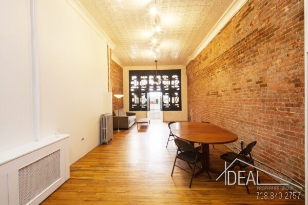 Primary Photo - 151 Grand St