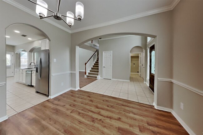 Building Photo - 6714 Village Bridge Dr
