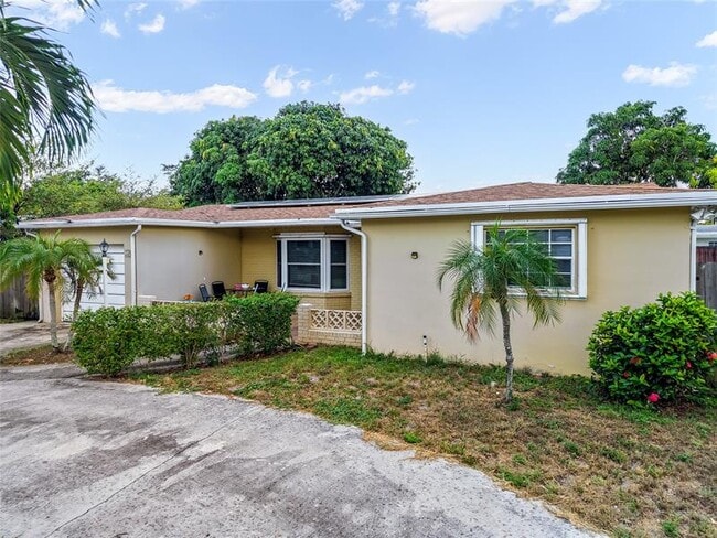 Foto del edificio - 6624 NW 1st Ct