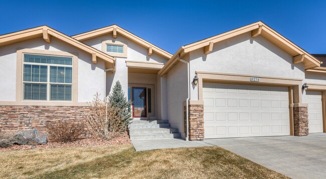 Foto del edificio - Beautiful Ranch Home in D20 w/ 4 car garage