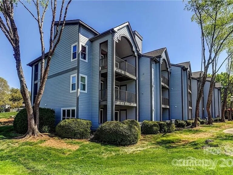 18741 Nautical Dr Unit 104, Cornelius, NC 28031 Condo for Rent in
