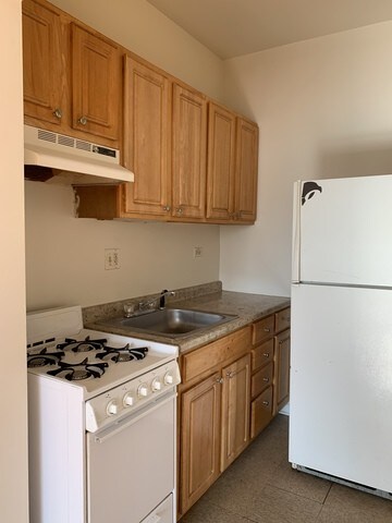 Foto del edificio - 2247 E 71st St