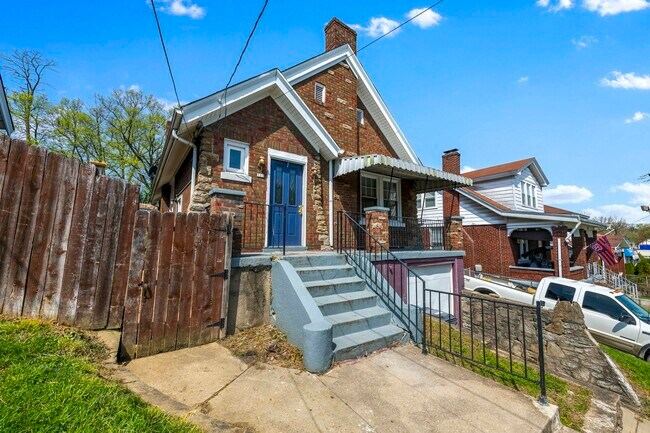 Building Photo - 717 Trenton Ave