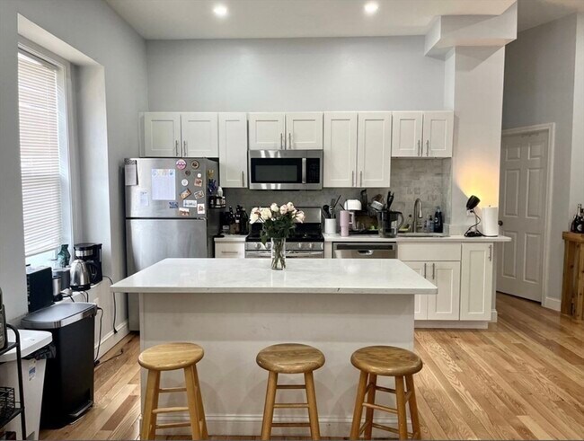 Foto del edificio - 83 Highland St