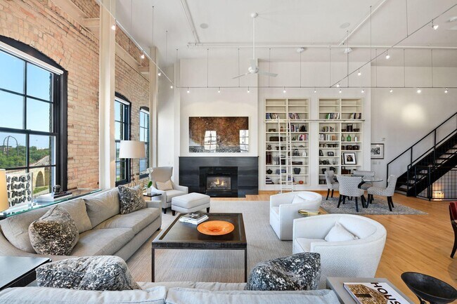 Foto del edificio - 117 Portland Avenue 301