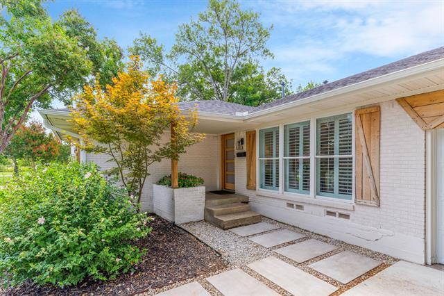 Building Photo - 707 Dumont Dr
