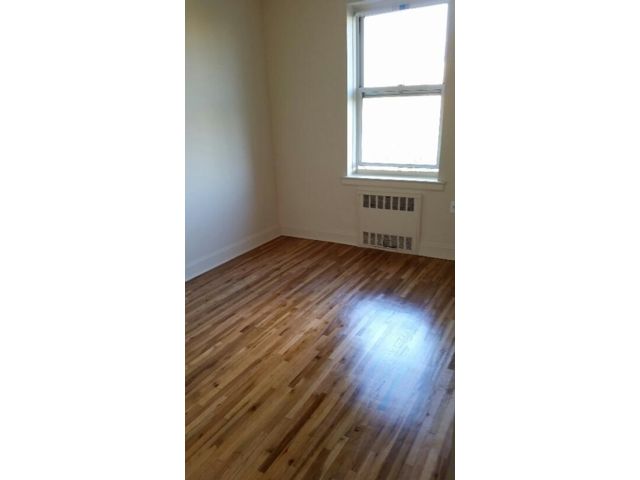 Foto del edificio - 2612 West St