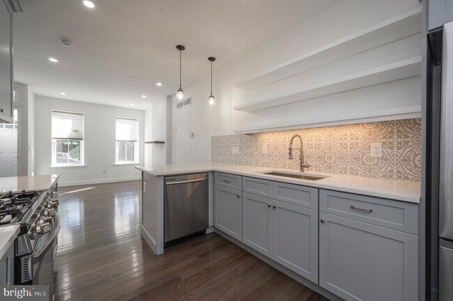 Foto del edificio - 1442 N Marston St