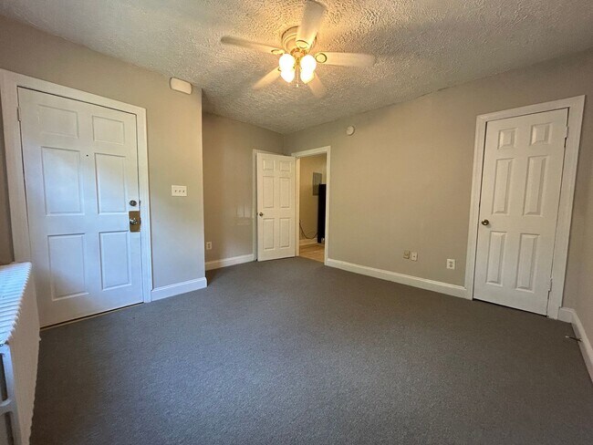 Foto del edificio - 1723 H St NE