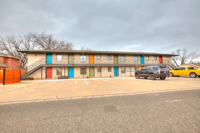 Building Photo - 2017 N Blackwelder Ave