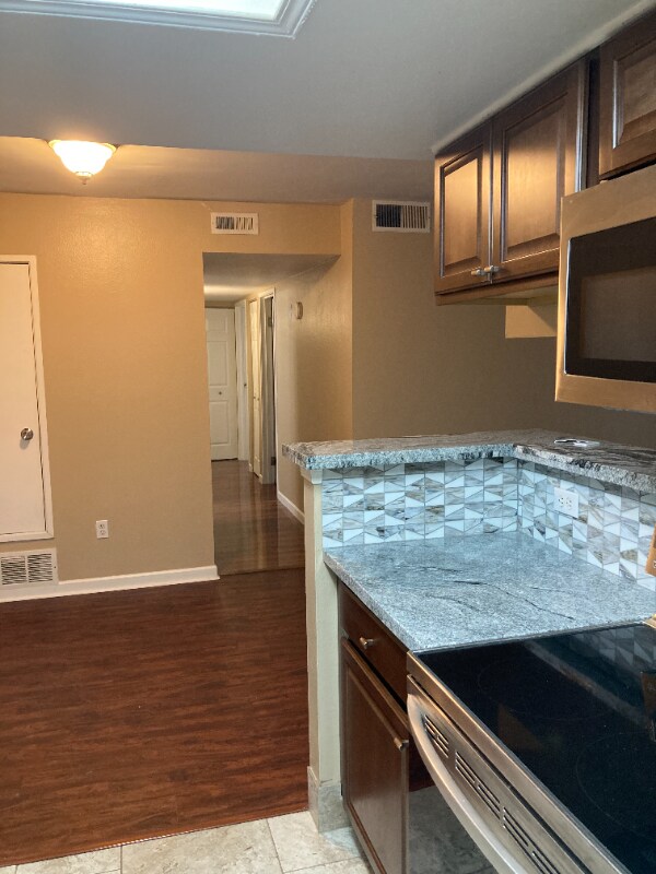 Foto del edificio - 4400 S Quebec St