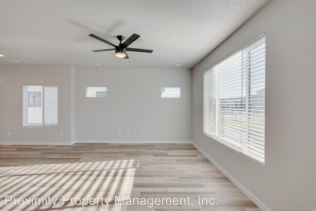 Building Photo - 3 br, 2.5 bath House - 292 S Echo Canyon Ave