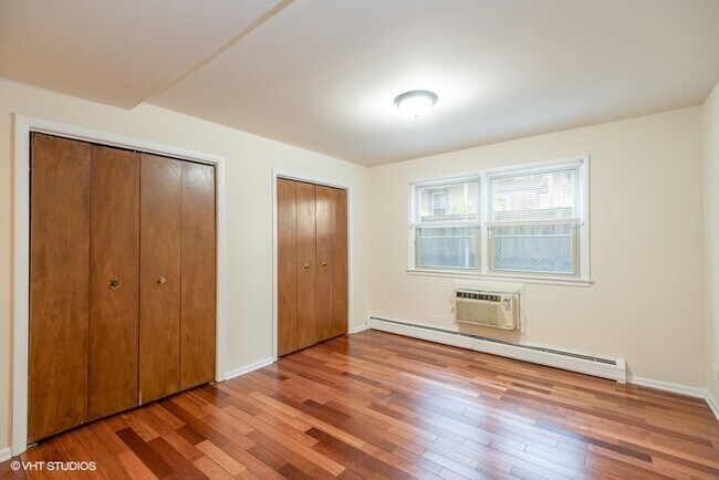 Foto del edificio - 1322 W Lunt Ave