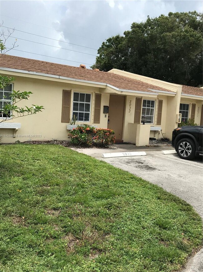 Foto del edificio - 3033 NW 68th St