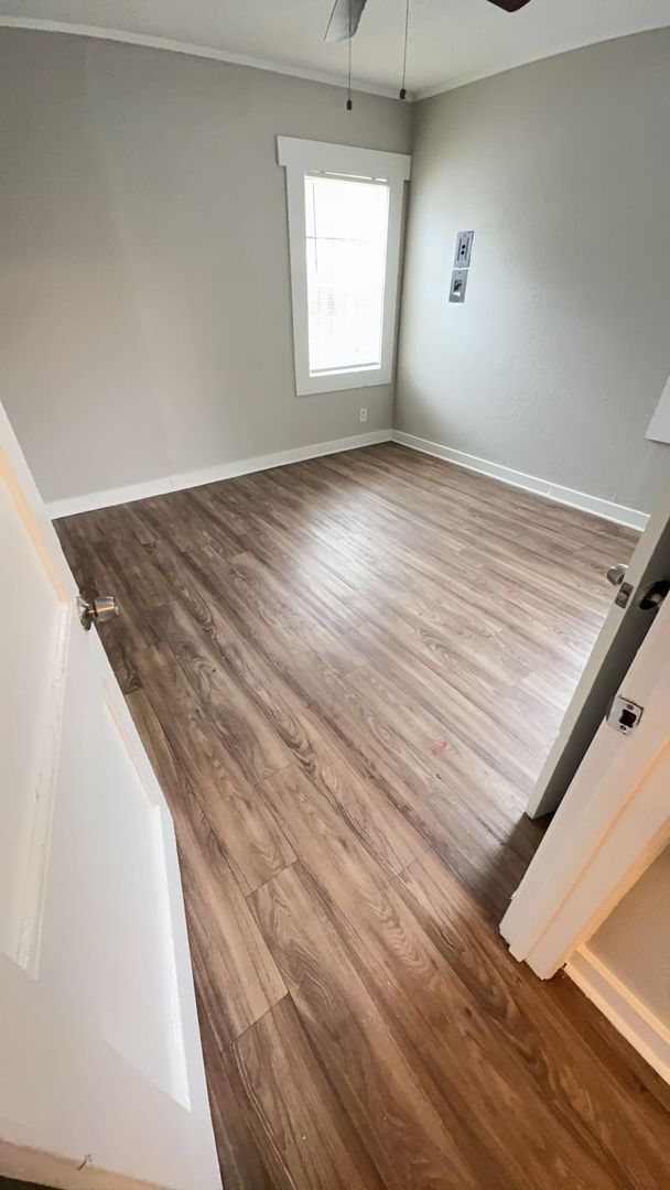 Building Photo - Very Cute Home in Hyde Park - $99 Move In Special